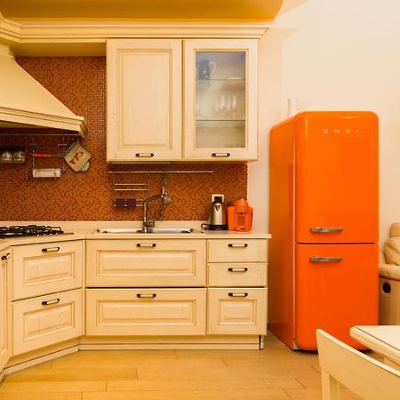Alessandria Central Apt 10Min Walk Central Station Buitenkant foto