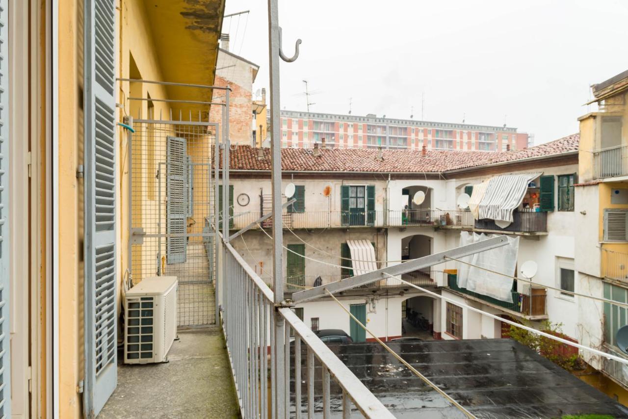 Alessandria Central Apt 10Min Walk Central Station Buitenkant foto